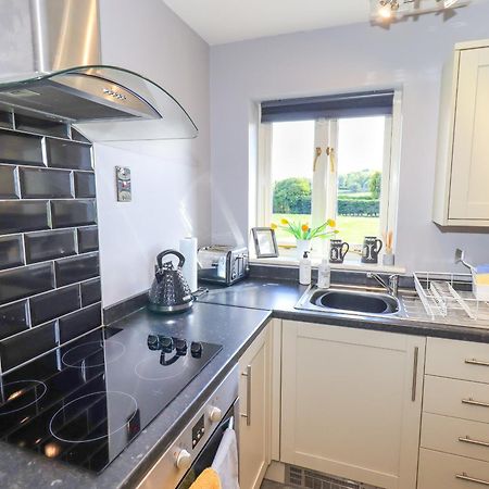 The Garden Suite At Fiddler Hall Barn Ulverston Exteriér fotografie